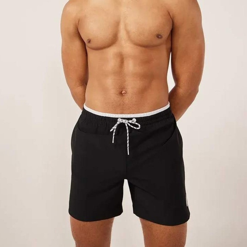 Chubbies The Capes 5.5" Inseam Swim Trunks Black Mens Small